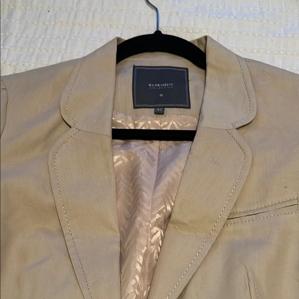 Elegant Beige Women's Blazer by Talbots